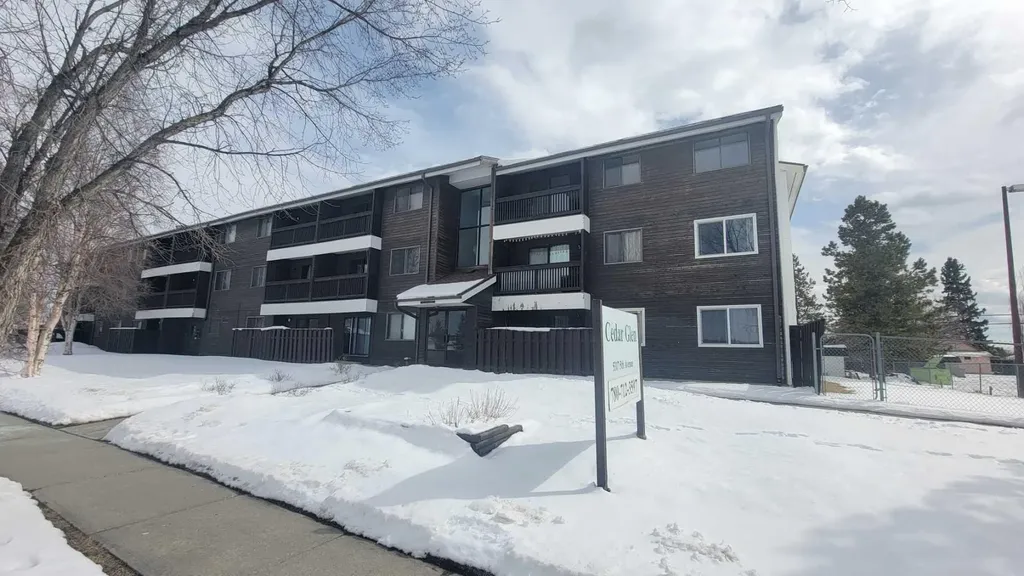 5317 5 Avenue Edson AB T7E 1P7