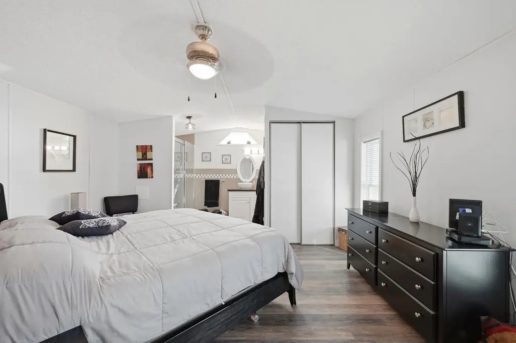 342 Burroughs Circle NE Calgary AB T1Y 6K3