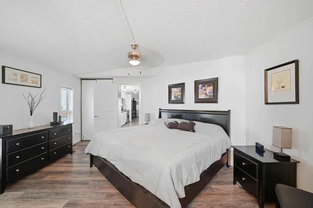 342 Burroughs Circle NE Calgary AB T1Y 6K3