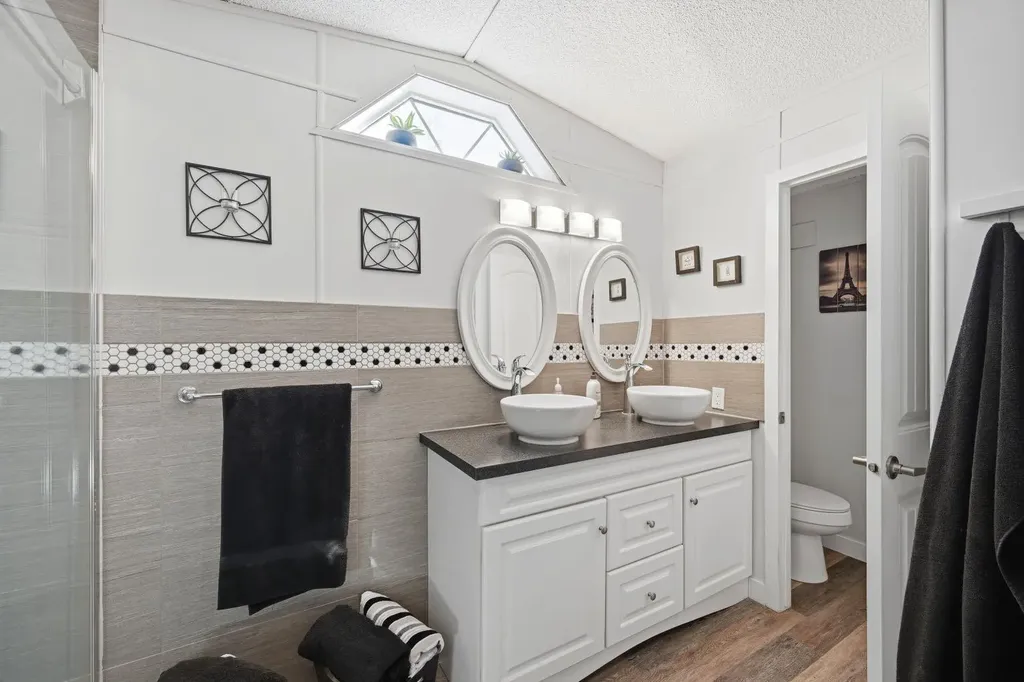 342 Burroughs Circle NE Calgary AB T1Y 6K3