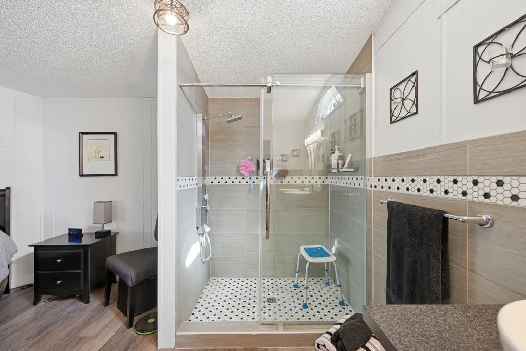 342 Burroughs Circle NE Calgary AB T1Y 6K3