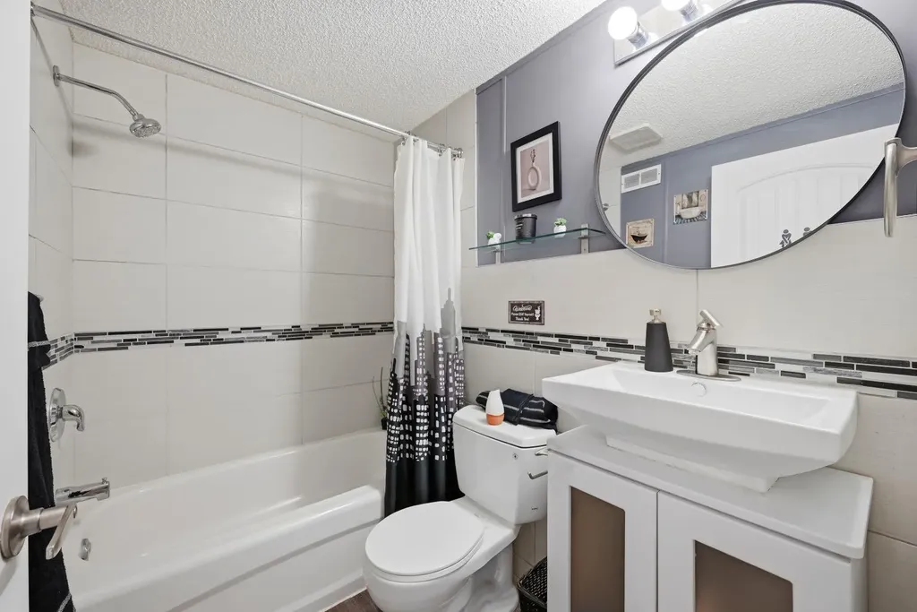 342 Burroughs Circle NE Calgary AB T1Y 6K3