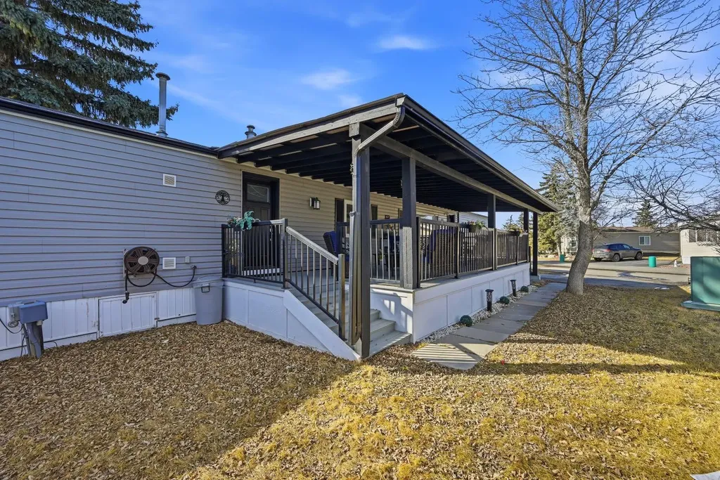 342 Burroughs Circle NE Calgary AB T1Y 6K3