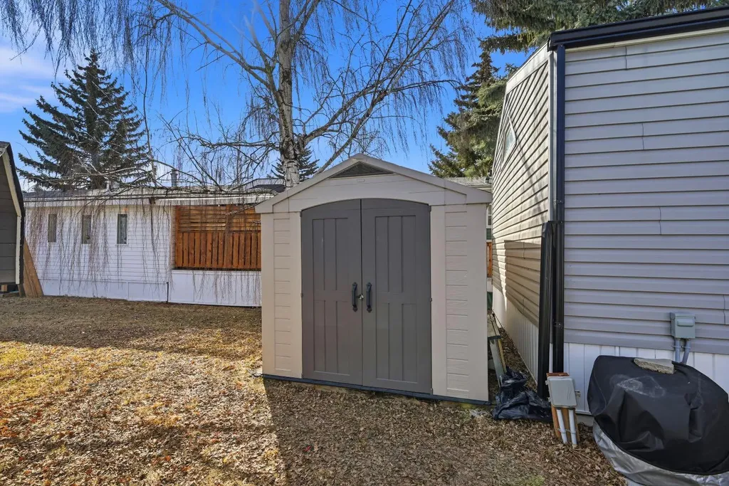 342 Burroughs Circle NE Calgary AB T1Y 6K3