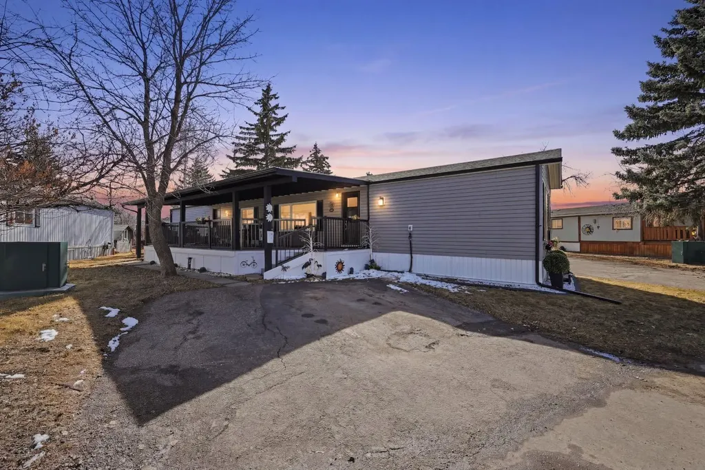342 Burroughs Circle NE Calgary AB T1Y 6K3