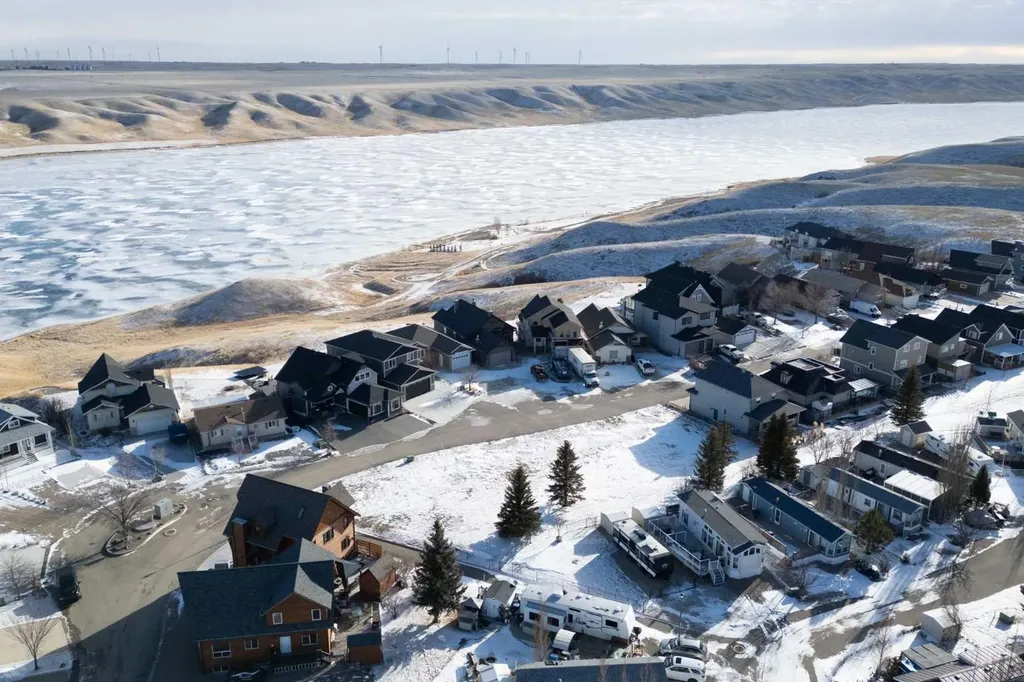 51 White Pelican Way Rural Vulcan County AB T0L 2B0