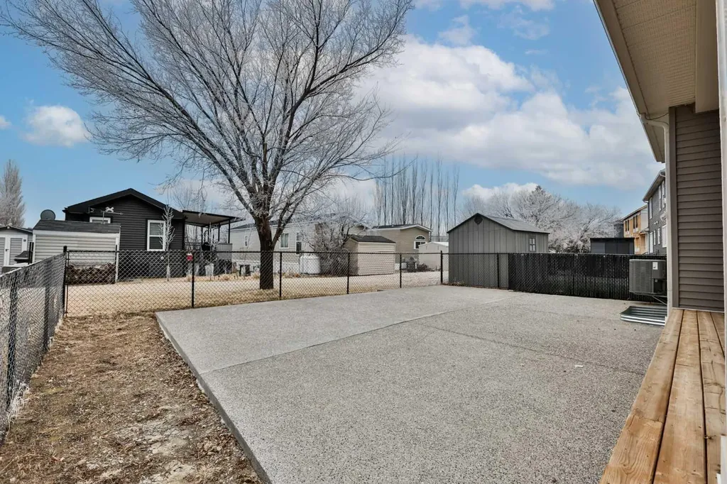 51 White Pelican Way Rural Vulcan County AB T0L 2B0