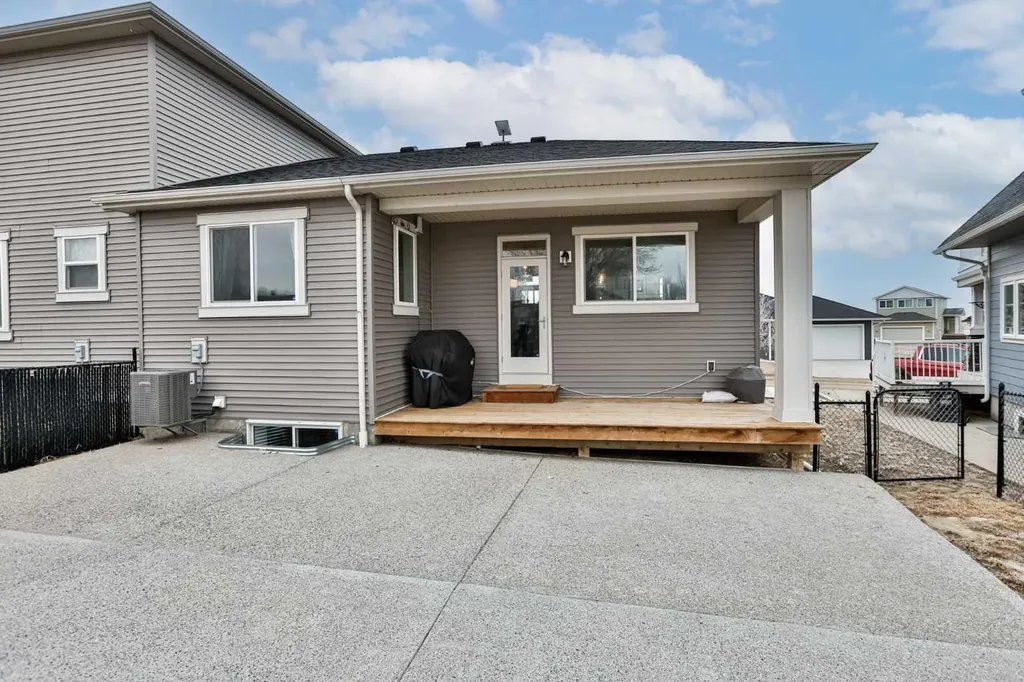 51 White Pelican Way Rural Vulcan County AB T0L 2B0