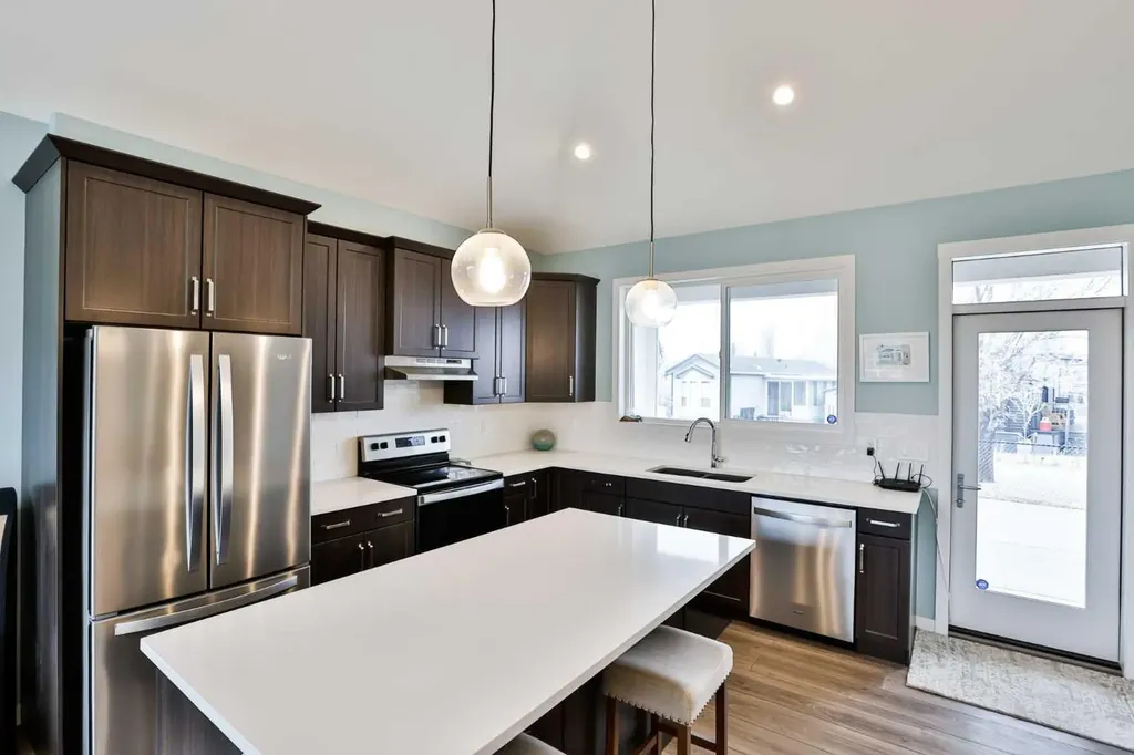51 White Pelican Way Rural Vulcan County AB T0L 2B0
