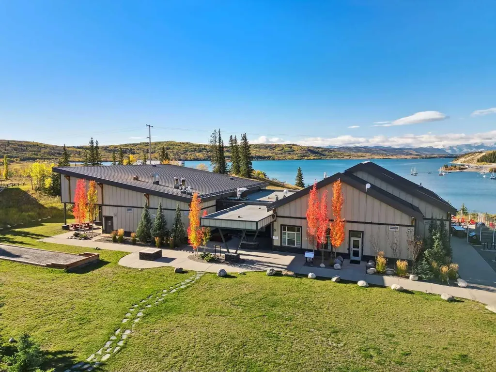 306 Cottageclub Link Rural Rocky View County AB T4C 1B1
