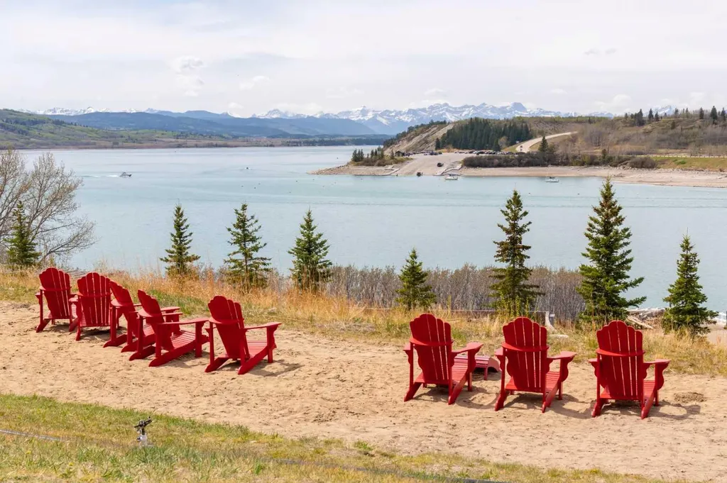 306 Cottageclub Link Rural Rocky View County AB T4C 1B1