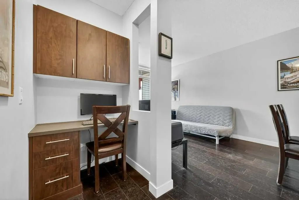 2727 28 Avenue SE Calgary AB T2B 0L4