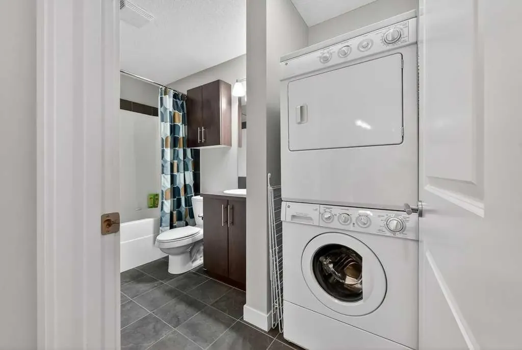 2727 28 Avenue SE Calgary AB T2B 0L4