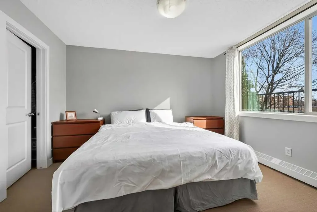 2727 28 Avenue SE Calgary AB T2B 0L4