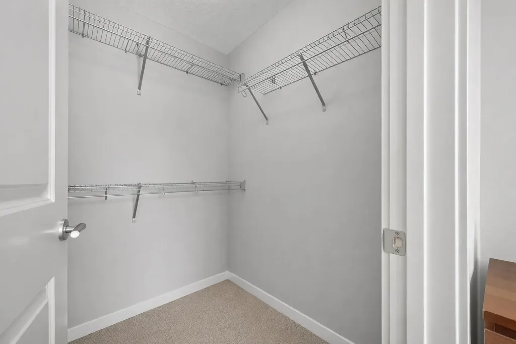 2727 28 Avenue SE Calgary AB T2B 0L4