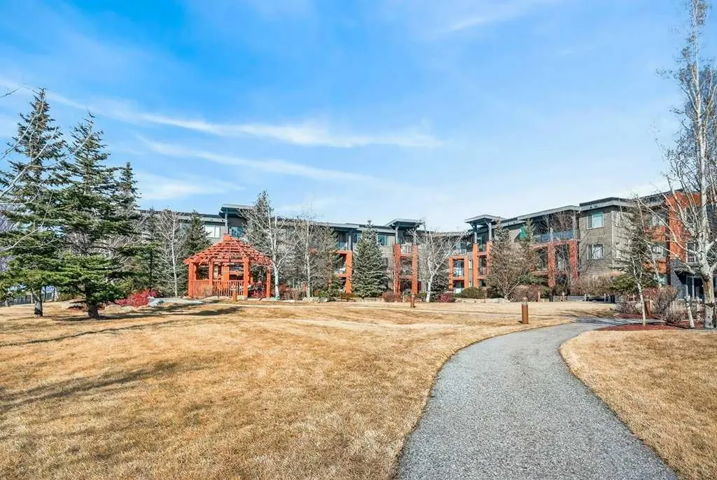 2727 28 Avenue SE Calgary AB T2B 0L4