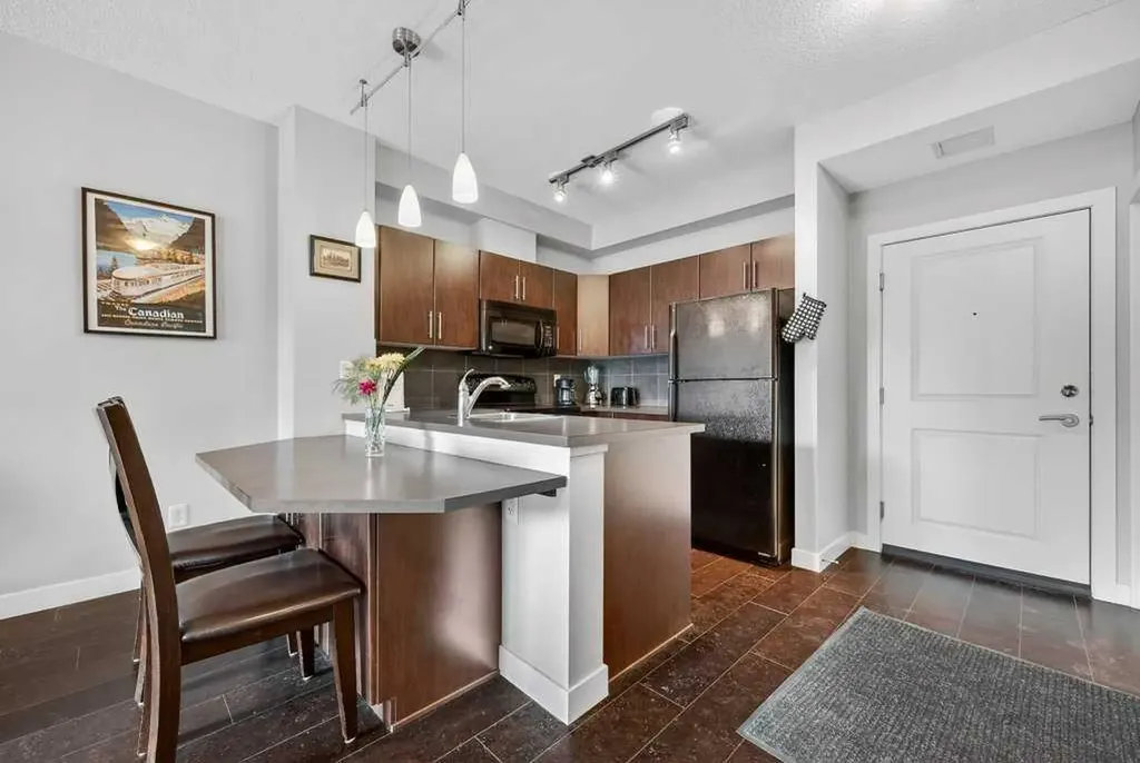 2727 28 Avenue SE Calgary AB T2B 0L4