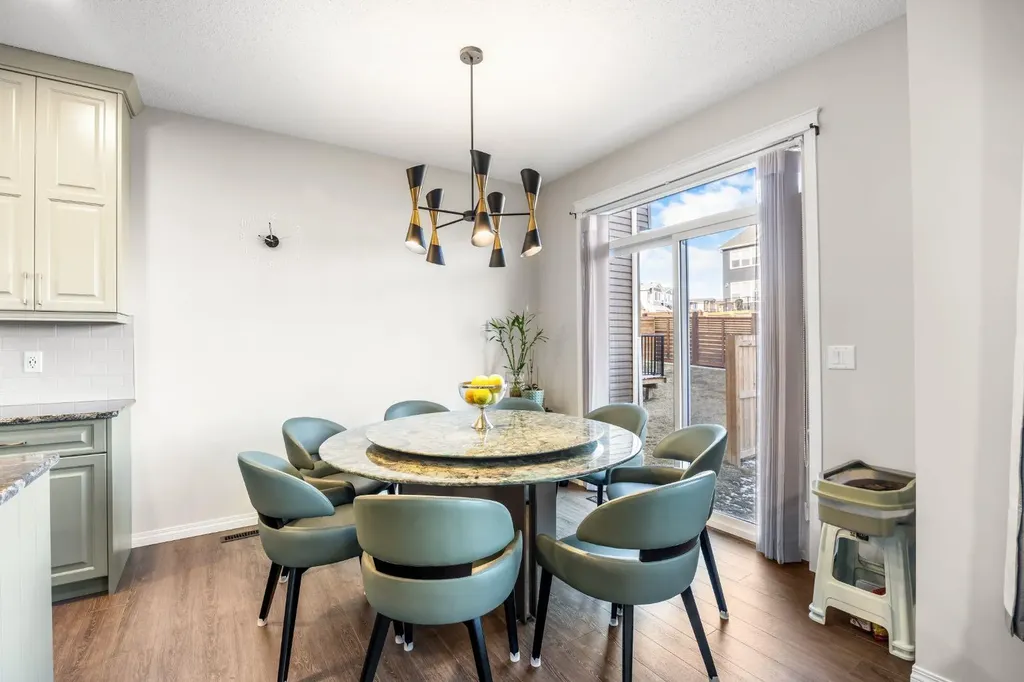 17 Calhoun Crescent NE Calgary AB T3P 1X8