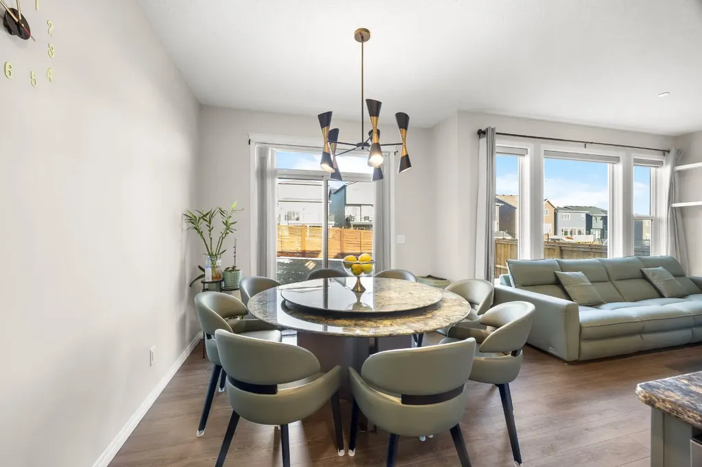 17 Calhoun Crescent NE Calgary AB T3P 1X8