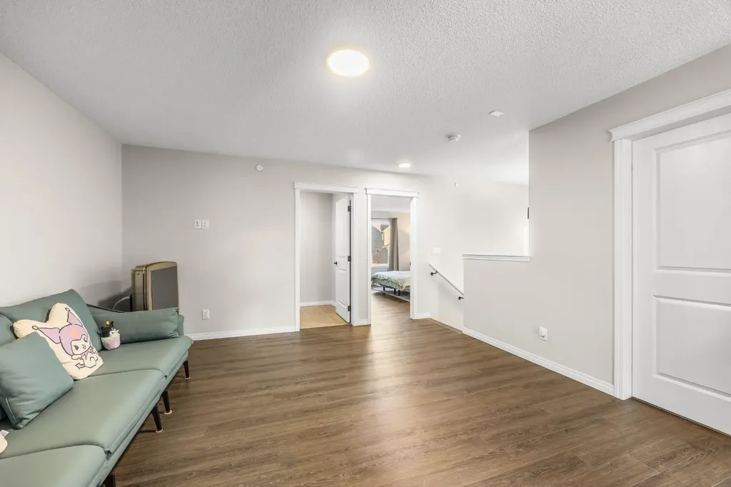17 Calhoun Crescent NE Calgary AB T3P 1X8
