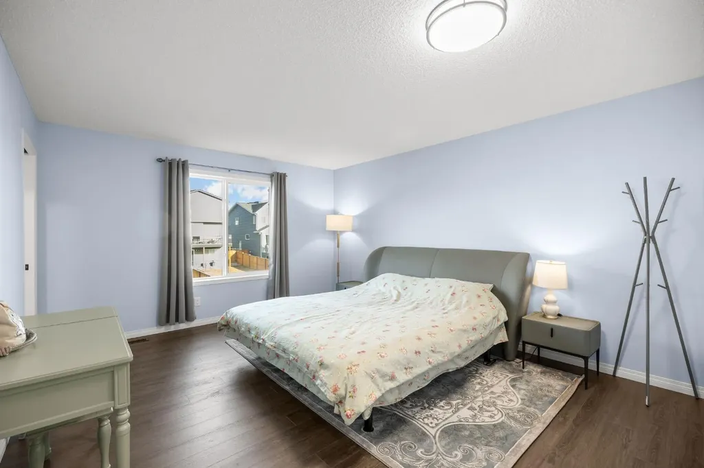17 Calhoun Crescent NE Calgary AB T3P 1X8