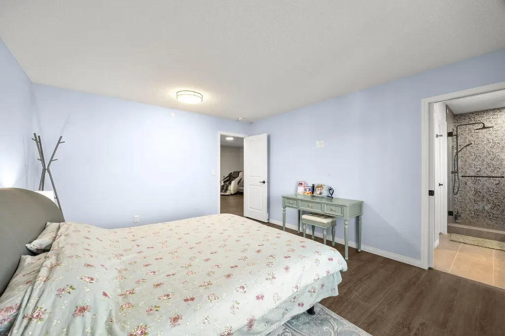 17 Calhoun Crescent NE Calgary AB T3P 1X8