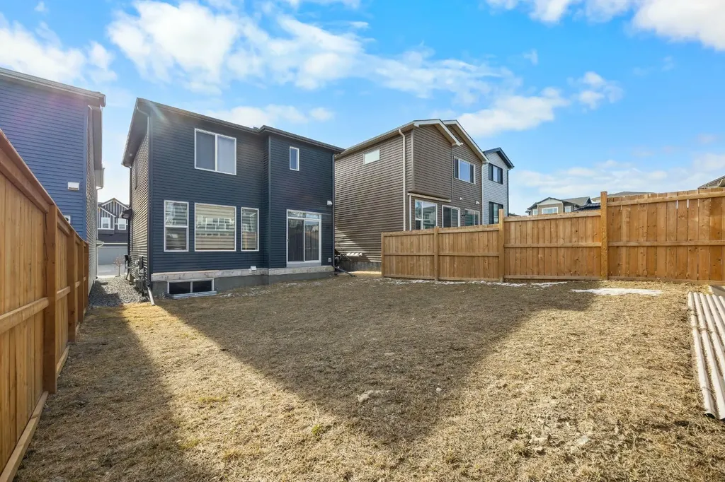 17 Calhoun Crescent NE Calgary AB T3P 1X8