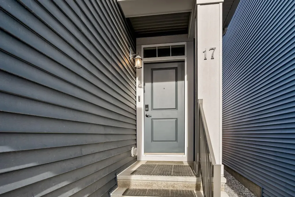 17 Calhoun Crescent NE Calgary AB T3P 1X8