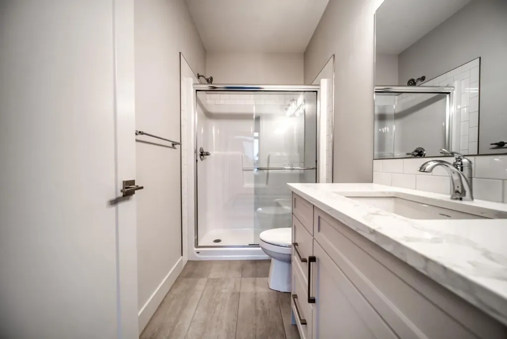 81 Royal Elm Green NW Calgary AB T3G 0G8