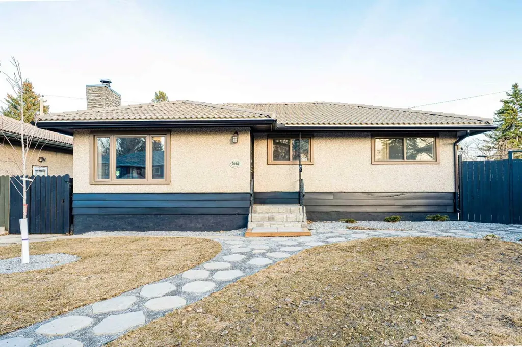 2018 Cottonwood Crescent SE Calgary AB T2B 1T1