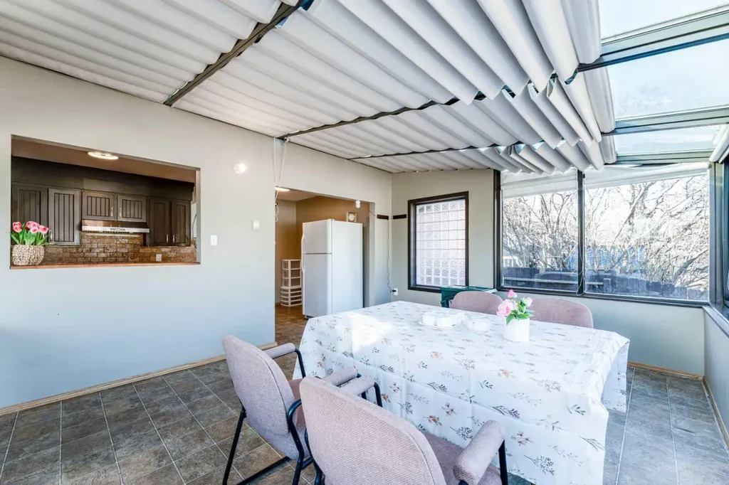 2018 Cottonwood Crescent SE Calgary AB T2B 1T1