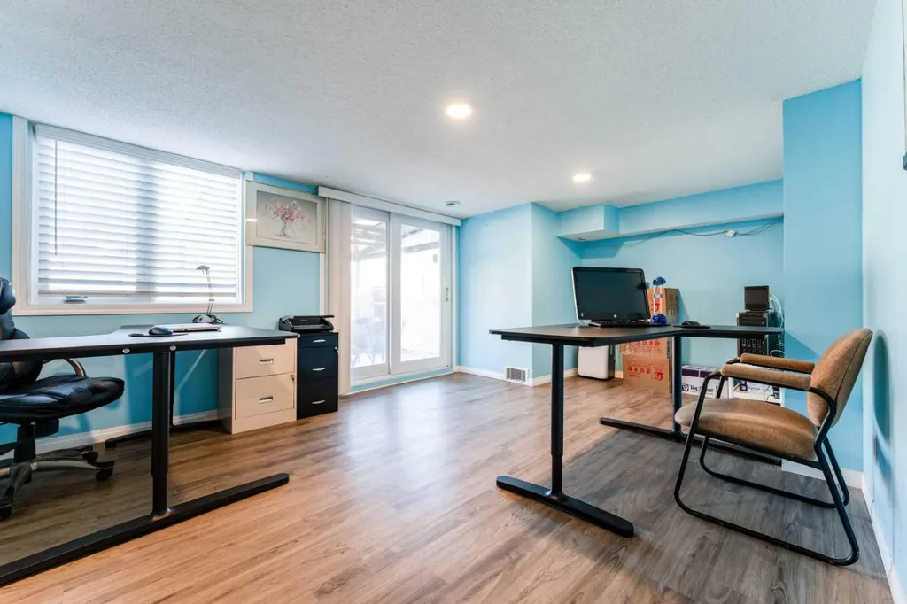 2018 Cottonwood Crescent SE Calgary AB T2B 1T1