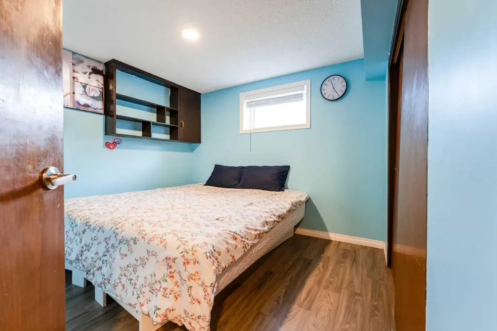 2018 Cottonwood Crescent SE Calgary AB T2B 1T1