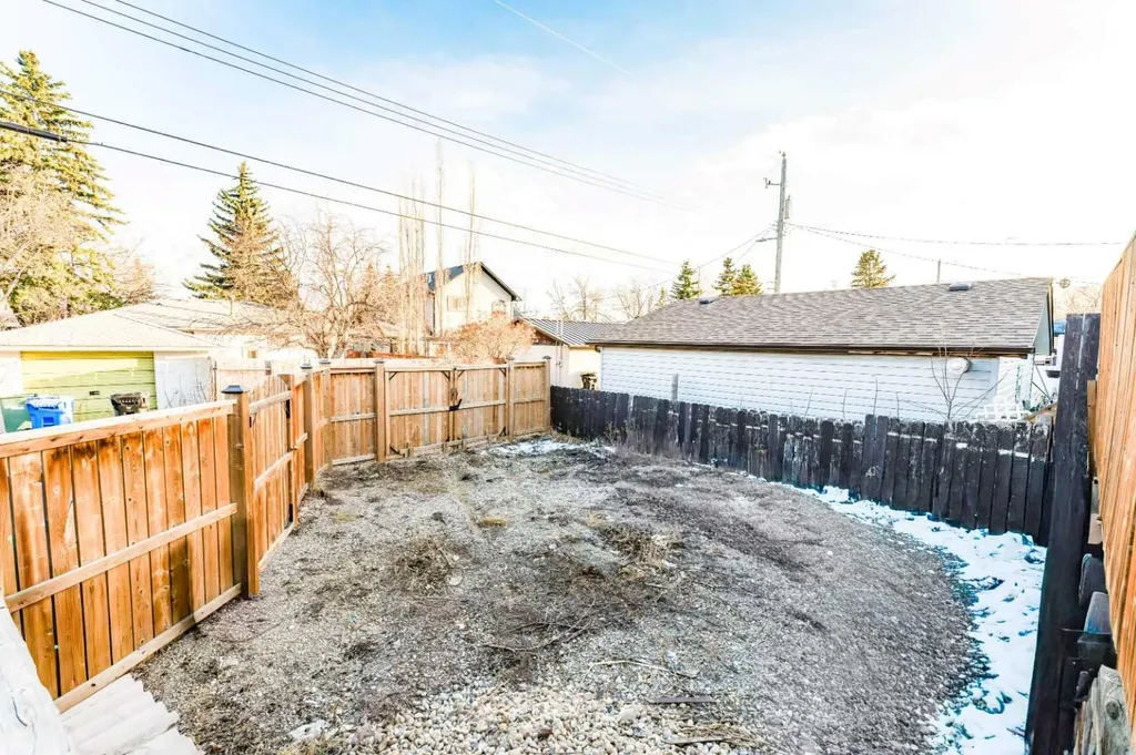 2018 Cottonwood Crescent SE Calgary AB T2B 1T1