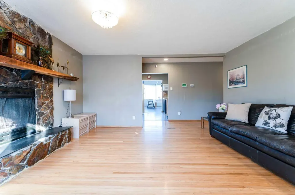 2018 Cottonwood Crescent SE Calgary AB T2B 1T1