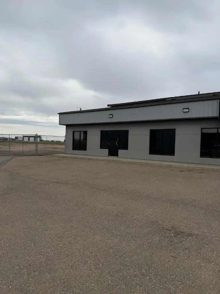 6643 63 Street Close Lloydminster AB T9V 3Y6