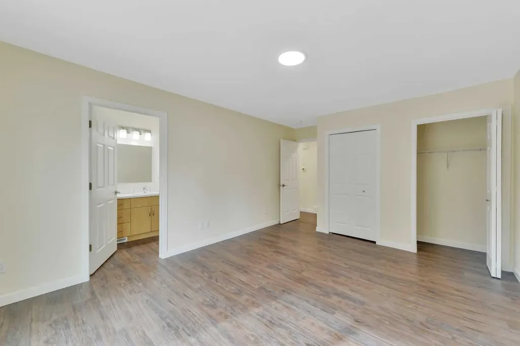 27 Gregson Crescent Red Deer AB T4P 2K3