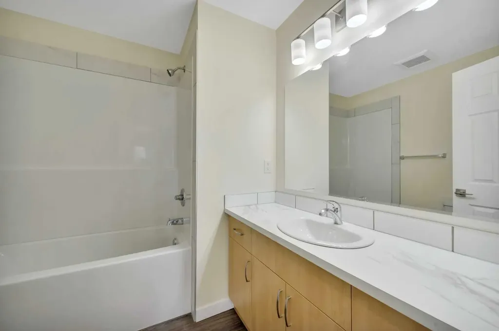 27 Gregson Crescent Red Deer AB T4P 2K3