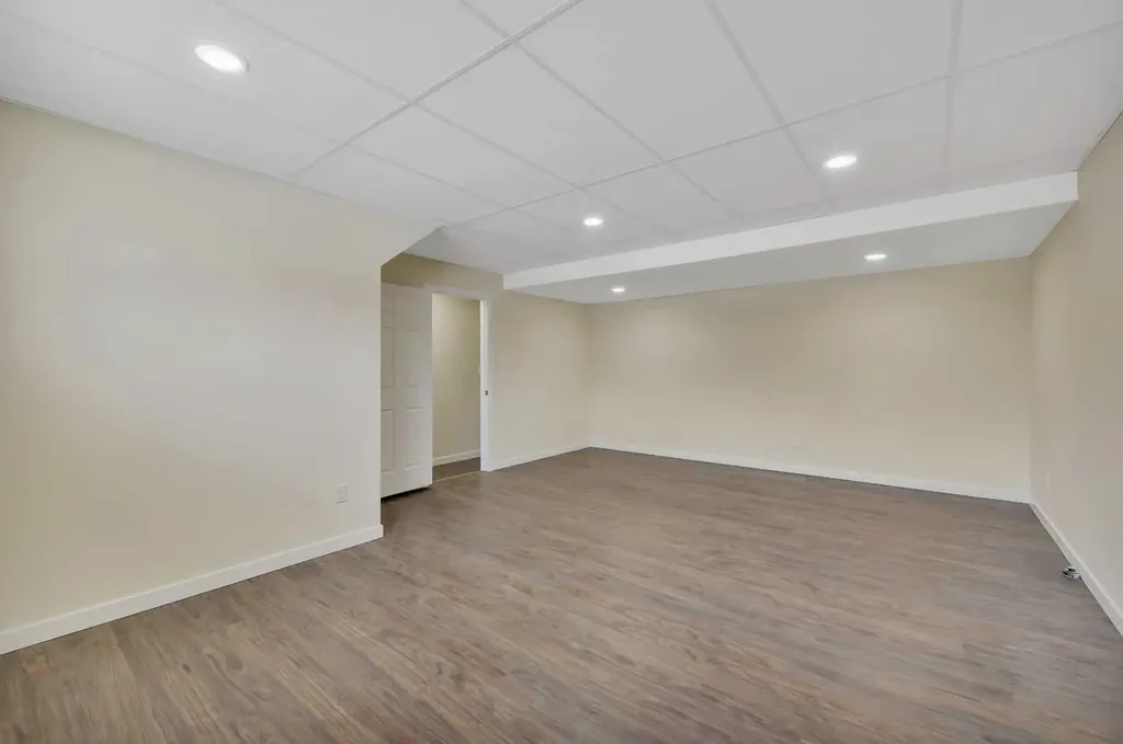 27 Gregson Crescent Red Deer AB T4P 2K3