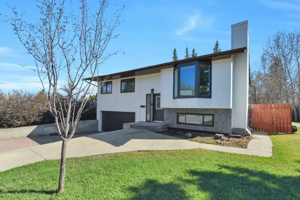 27 Gregson Crescent Red Deer AB T4P 2K3