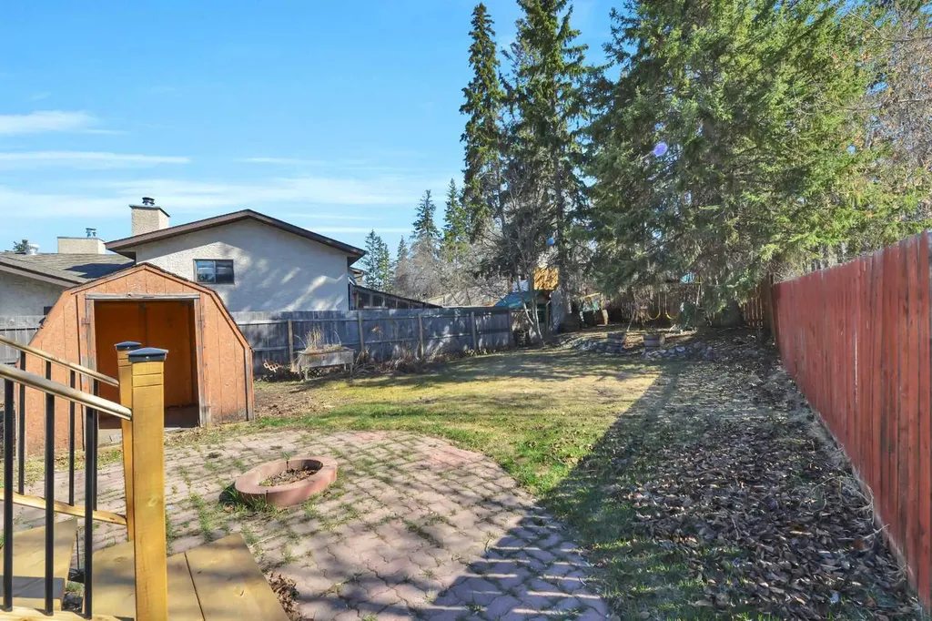 27 Gregson Crescent Red Deer AB T4P 2K3