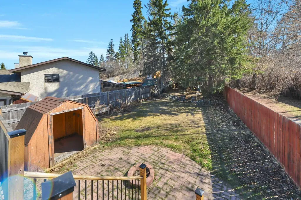 27 Gregson Crescent Red Deer AB T4P 2K3