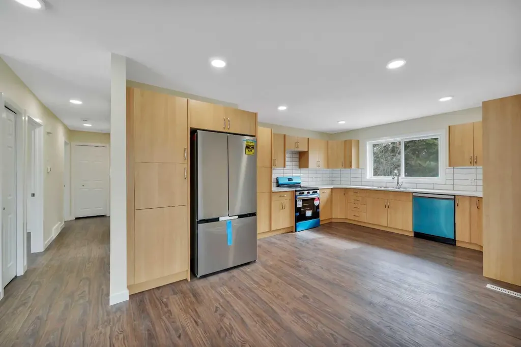 27 Gregson Crescent Red Deer AB T4P 2K3