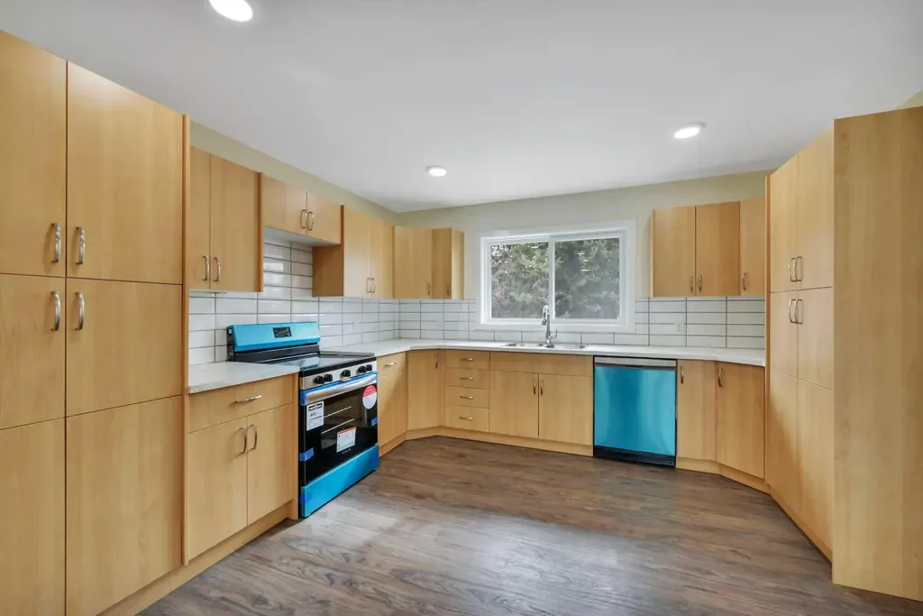 27 Gregson Crescent Red Deer AB T4P 2K3