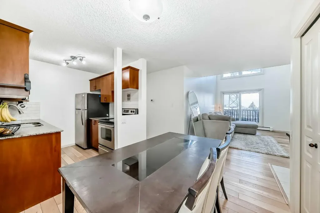 6400 Coach Hill Road SW Calgary AB T3H 1B8