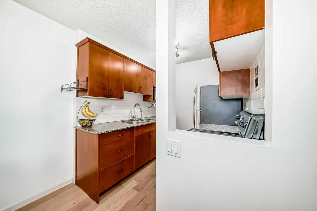 6400 Coach Hill Road SW Calgary AB T3H 1B8