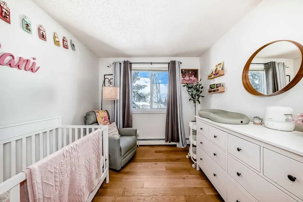 6400 Coach Hill Road SW Calgary AB T3H 1B8