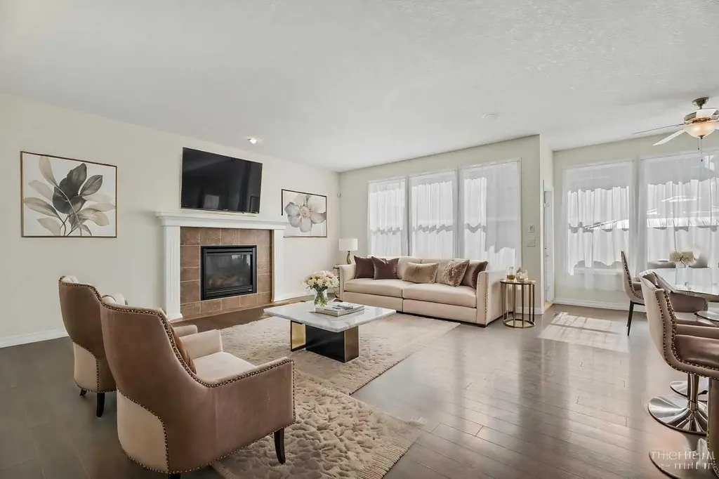 386 Mahogany Terrace SE Calgary AB T3M 0X4