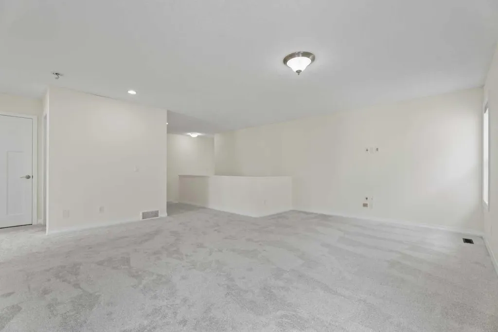386 Mahogany Terrace SE Calgary AB T3M 0X4