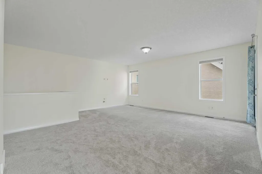 386 Mahogany Terrace SE Calgary AB T3M 0X4